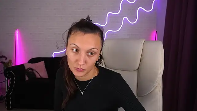 ZafiraMoonn online show from 11-04-25, 08:46