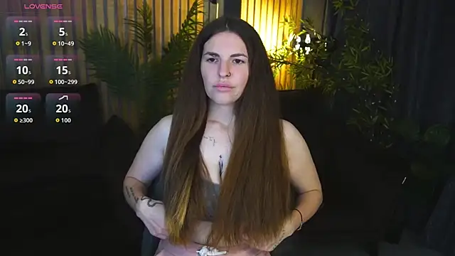 DanielaReign online show from 11-06-25, 01:45