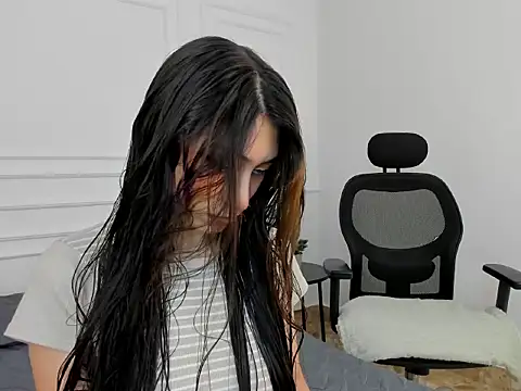 Snapshot of Ana_Muller19 chatting on 11-04-25, 11:15 Ana Muller19 online show from 11-04-25, 11:15