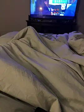 Snapshot of cubedmirror81 chatting on 11-03-25, 01:51 cubedmirror81 online show from 11-03-25, 01:51