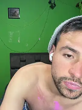 Snapshot of Axelcherry chatting on 11-03-25, 05:31 Axelcherry online show from 11-03-25, 05:31