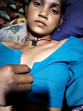 Snapshot of Jooli_cuty chatting on 03-18-26, 03:26 Jooli cuty online show from 03-18-26, 03:26