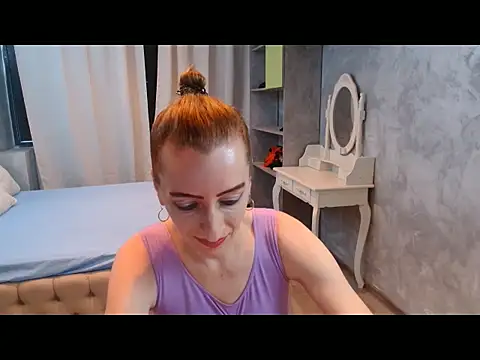 AnneDevrim online show from 11-06-25, 06:58