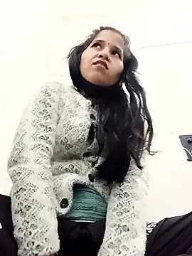 Snapshot of Sanjna_babby chatting on 01-08-26, 11:23 Sanjna babby online show from 01-08-26, 11:23