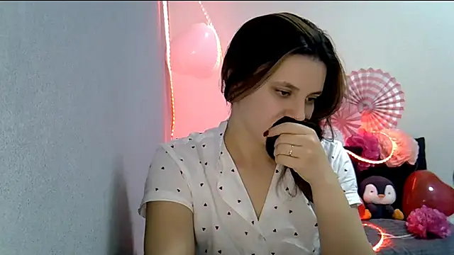 KiraHoney online show from 02-14-26, 07:32