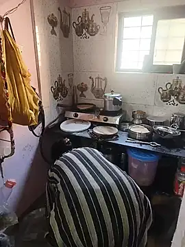 Snapshot of Lailamajnu1996 chatting on 02-13-26, 04:41 Lailamajnu1996 online show from 02-13-26, 04:41