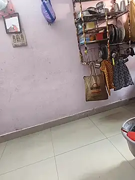 Snapshot of Lailamajnu1996 chatting on 02-20-26, 05:15 Lailamajnu1996 online show from 02-20-26, 05:15