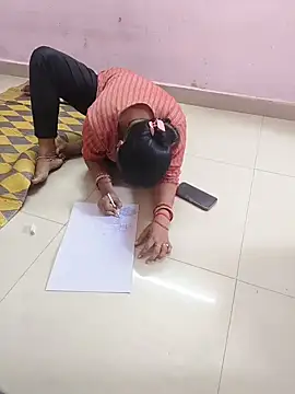 Snapshot of Lailamajnu1996 chatting on 02-24-26, 07:28 Lailamajnu1996 online show from 02-24-26, 07:28