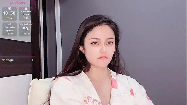 Snapshot of Yesenia- chatting on 11-23-25, 02:17 Yesenia- online show from 11-23-25, 02:17