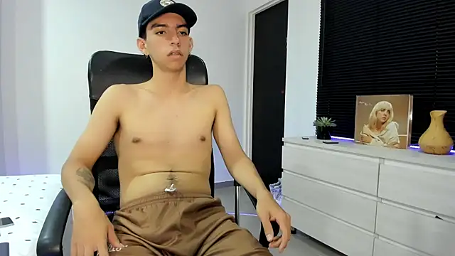 Snapshot of _rhys_jagger chatting on 11-07-25, 04:29 rhys jagger online show from 11-07-25, 04:29