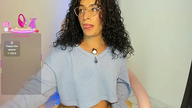 misslya00 online show from 12-18-25, 03:45