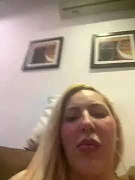 Snapshot of melisboa chatting on 07-08-26, 02:38 melisboa online show from 07-08-26, 02:38
