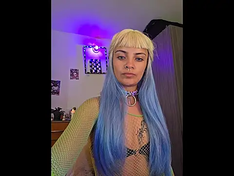 Lila bratzz online show from 11-28-25, 08:11