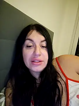 Snapshot of Julianneloreen chatting on 11-05-25, 05:02 Julianneloreen online show from 11-05-25, 05:02