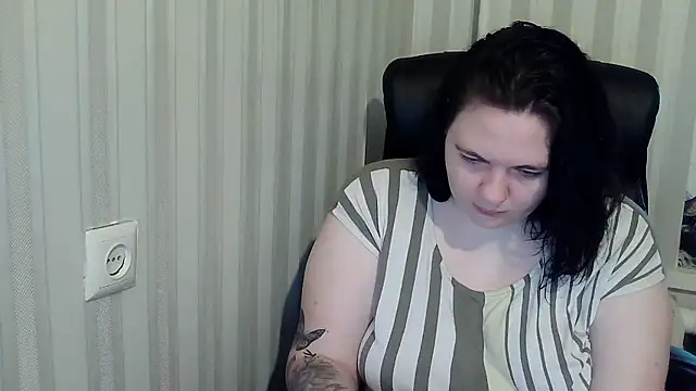 Snapshot of XLisaBlueXsS chatting on 11-04-25, 07:18 XLisaBlueXsS online show from 11-04-25, 07:18