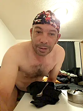 Snapshot of FrancescoLatino chatting on 11-12-25, 01:50 FrancescoLatino online show from 11-12-25, 01:50