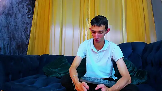 ZyroNight online show from 01-13-26, 07:30