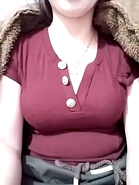 Niramiu online show from 11-19-25, 02:22