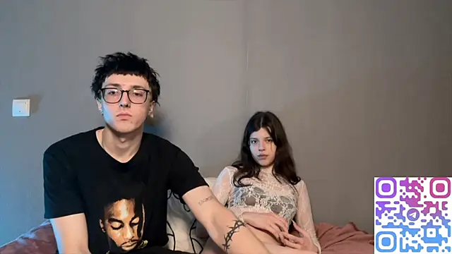 Snapshot of t_files_x chatting on 11-05-25, 09:04 t files x online show from 11-05-25, 09:04