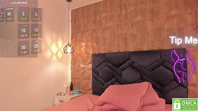 Kiara velvet   online show from 12-13-25, 08:36