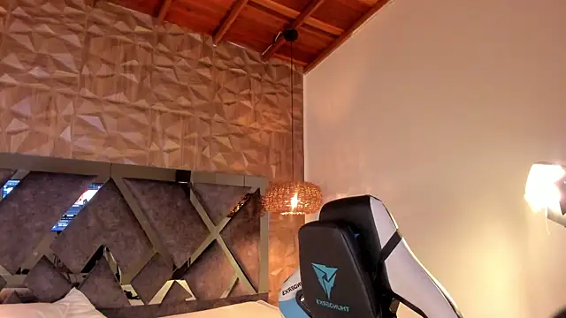 Kiara velvet   online show from 04-06-26, 05:19