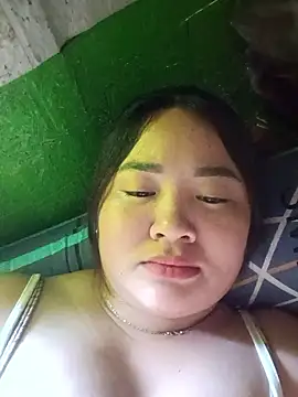 Bee-bgolden online show from 12-18-25, 05:35