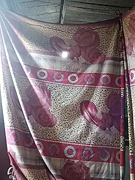 Bee-bgolden online show from 01-11-26, 12:21