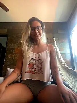 Snapshot of kaakzinha chatting on 11-05-25, 02:39 kaakzinha online show from 11-05-25, 02:39