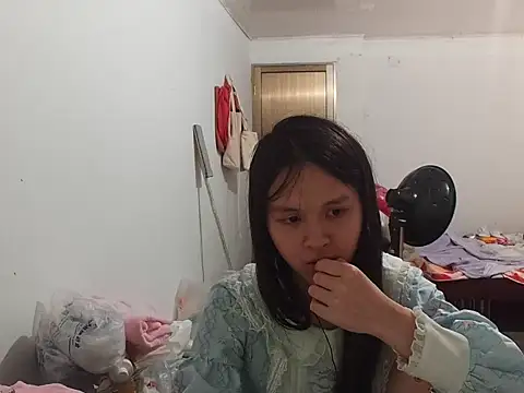 Snapshot of RebelAura chatting on 06-01-26, 12:29 RebelAura online show from 06-01-26, 12:29