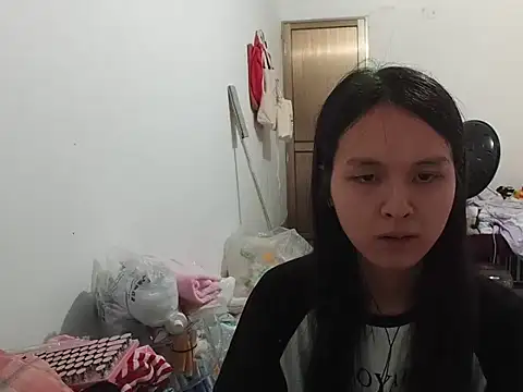 Snapshot of RebelAura chatting on 06-09-26, 01:45 RebelAura online show from 06-09-26, 01:45