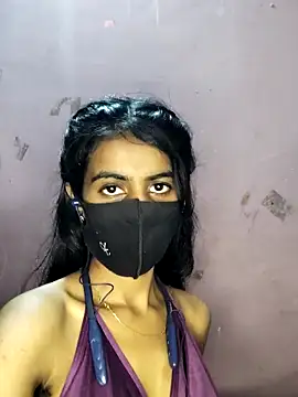 Snapshot of Thaper_Meera2 chatting on 04-28-26, 08:47 Thaper Meera2 online show from 04-28-26, 08:47