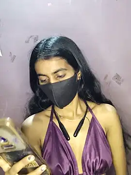 Snapshot of Thaper_Meera2 chatting on 05-17-26, 02:09 Thaper Meera2 online show from 05-17-26, 02:09