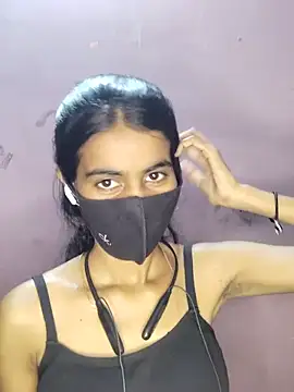 Snapshot of Thaper_Meera2 chatting on 05-20-26, 12:39 Thaper Meera2 online show from 05-20-26, 12:39