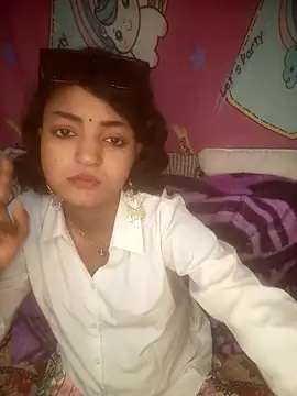 Freakingromance online show from 02-15-26, 07:51