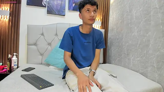 Elian Julian online show from 12-01-25, 11:21