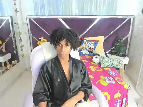 Santy bigcock 01 online show from 11-14-25, 11:42