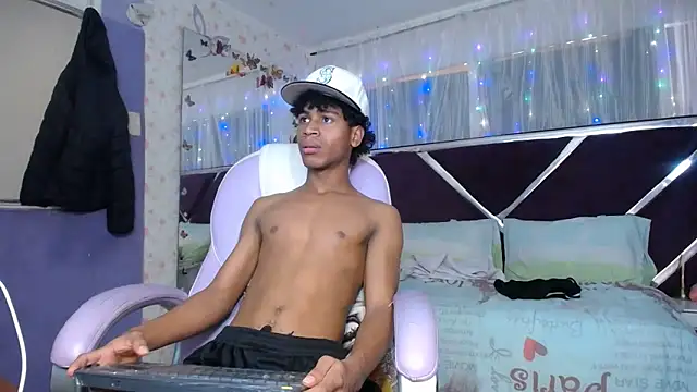 Santy bigcock 01 online show from 05-09-26, 04:34