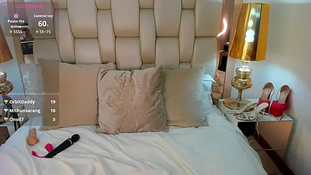 Bella  carther online show from 04-15-26, 07:58