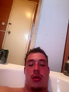 Snapshot of Carlostosssss chatting on 11-04-25, 03:44 Carlostosssss online show from 11-04-25, 03:44