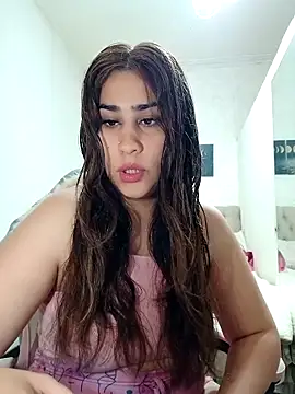 Snapshot of nahiarabiel33 chatting on 11-12-25, 01:00 nahiarabiel33 online show from 11-12-25, 01:00