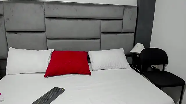 CatleyaSmith online show from 01-11-26, 12:21