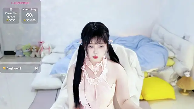 Nina37 online show from 04-17-26, 08:06