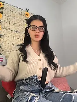 Snapshot of Lorenaa1 chatting on 05-22-26, 08:58 Lorenaa1 online show from 05-22-26, 08:58