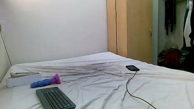 Snapshot of Empress_Lilith chatting on 06-23-26, 04:38 Empress Lilith online show from 06-23-26, 04:38