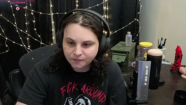 Salacious Sage online show from 04-12-26, 08:36