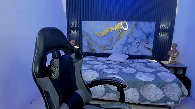 Liams18 online show from 04-08-26, 02:44