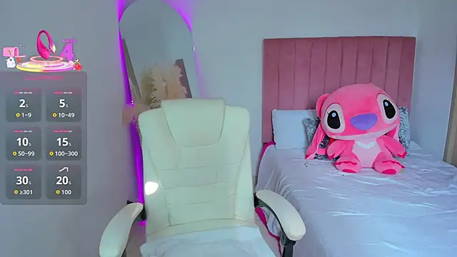 Janettcruz online show from 12-19-25, 07:21