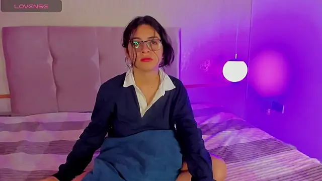 Snapshot of Elionor_Louge chatting on 11-09-25, 11:41 Elionor Louge online show from 11-09-25, 11:41