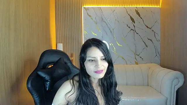 Snapshot of Valery_tf chatting on 01-17-26, 08:12 Valery tf online show from 01-17-26, 08:12