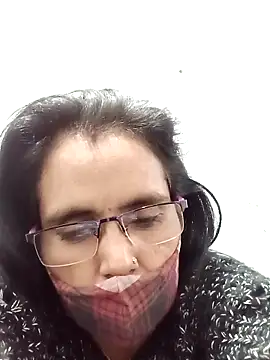 sanjana077 online show from 02-17-26, 04:42